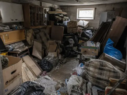 Messie-Wohnung räumen: Was zuerst getan werden sollte