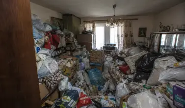 Gerüche aus einer Messie-Wohnung dauerhaft reduzieren