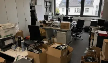 Büroauflösung in Bergkamen mit Sortierung und fachgerechter Entsorgung